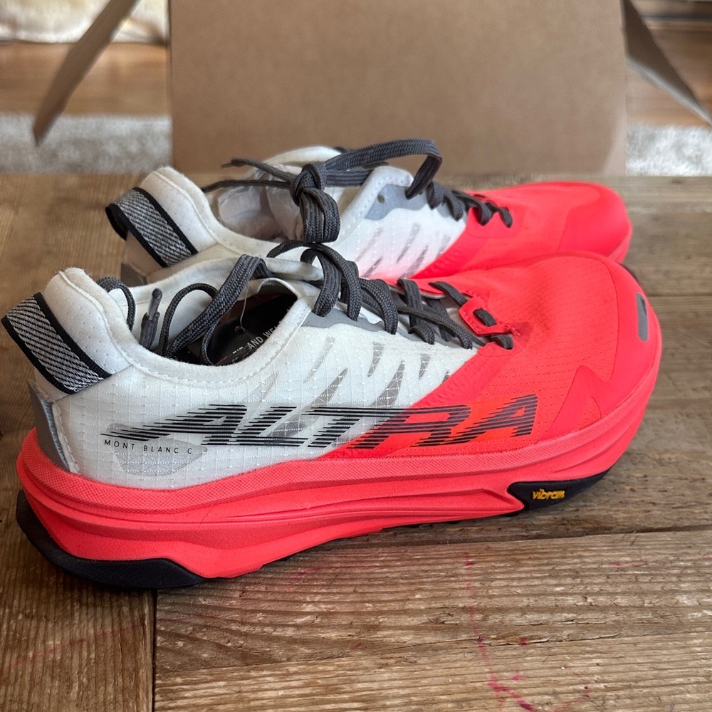 Brand New Altra Mont Blanc Carbon